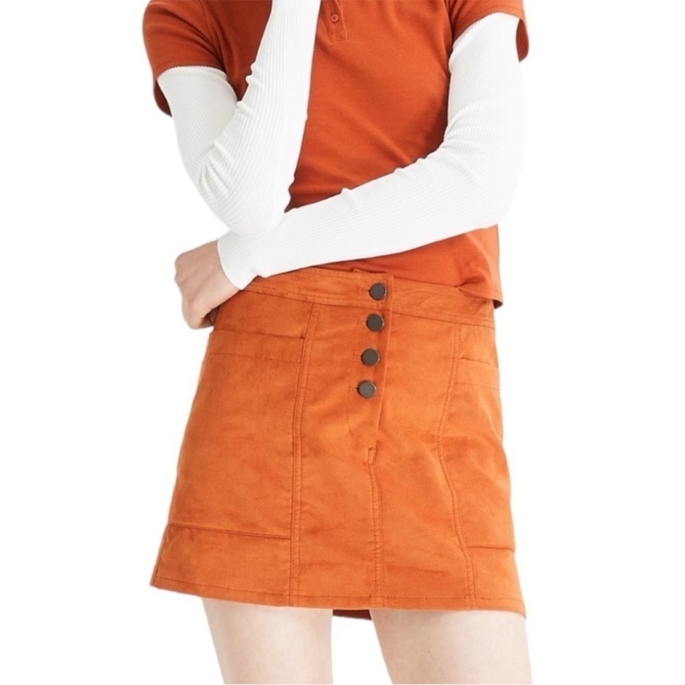 Theory Weekend Fulton Faux Suede Y2K‎ Mini Skirt in Fire Orange Size 2